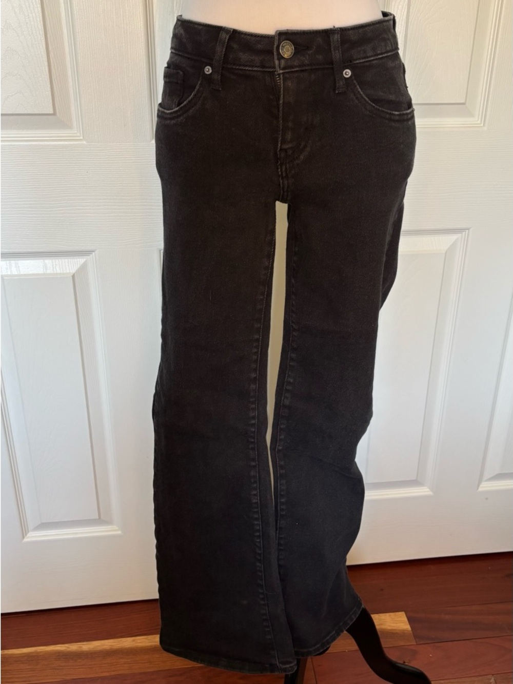 wild fable Black Low-Rise flare Women's Jeans